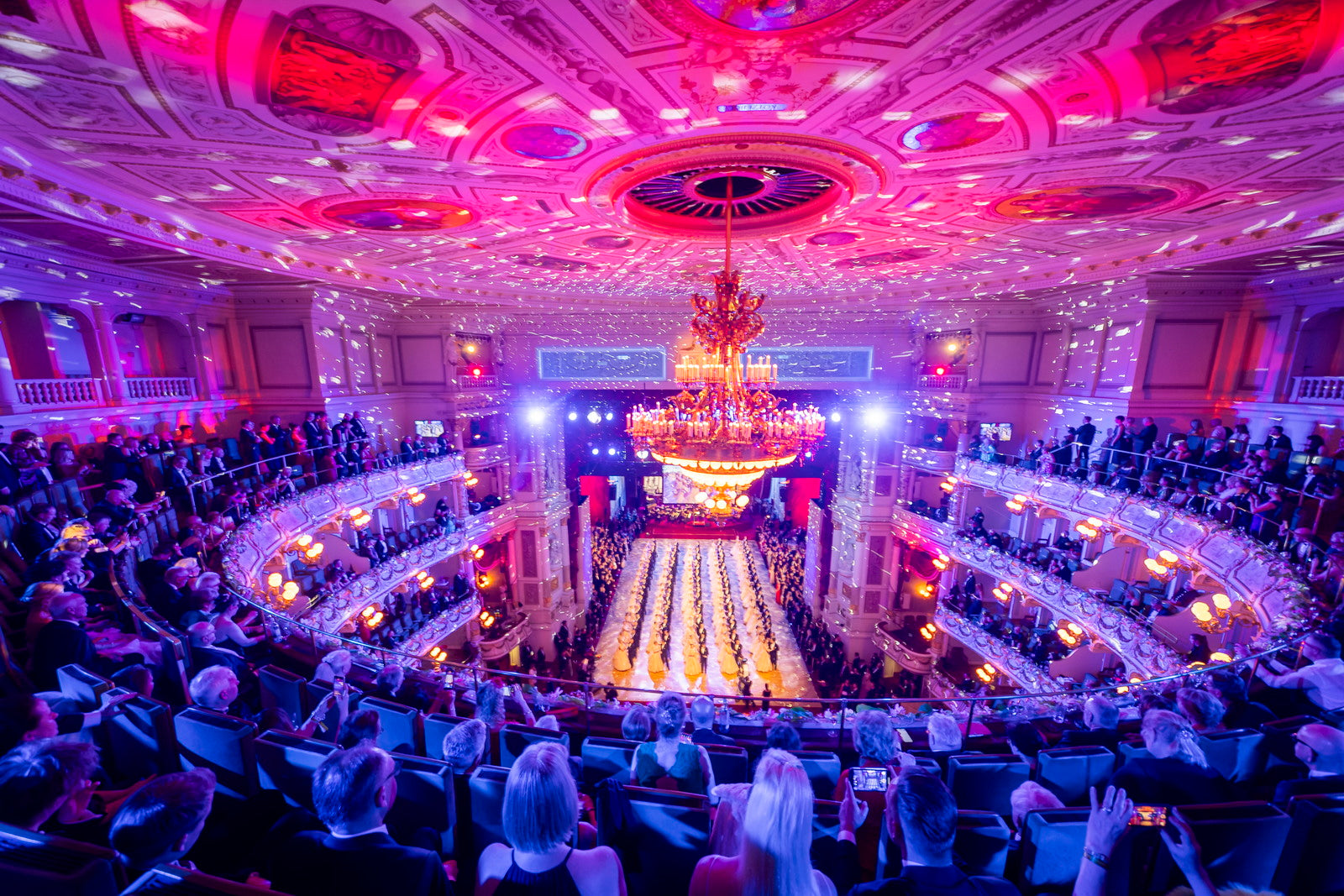 Ein kulinarisches Fest & neue Partylocation: SemperOpernball 2025 wird Erlebnis für die Sinne