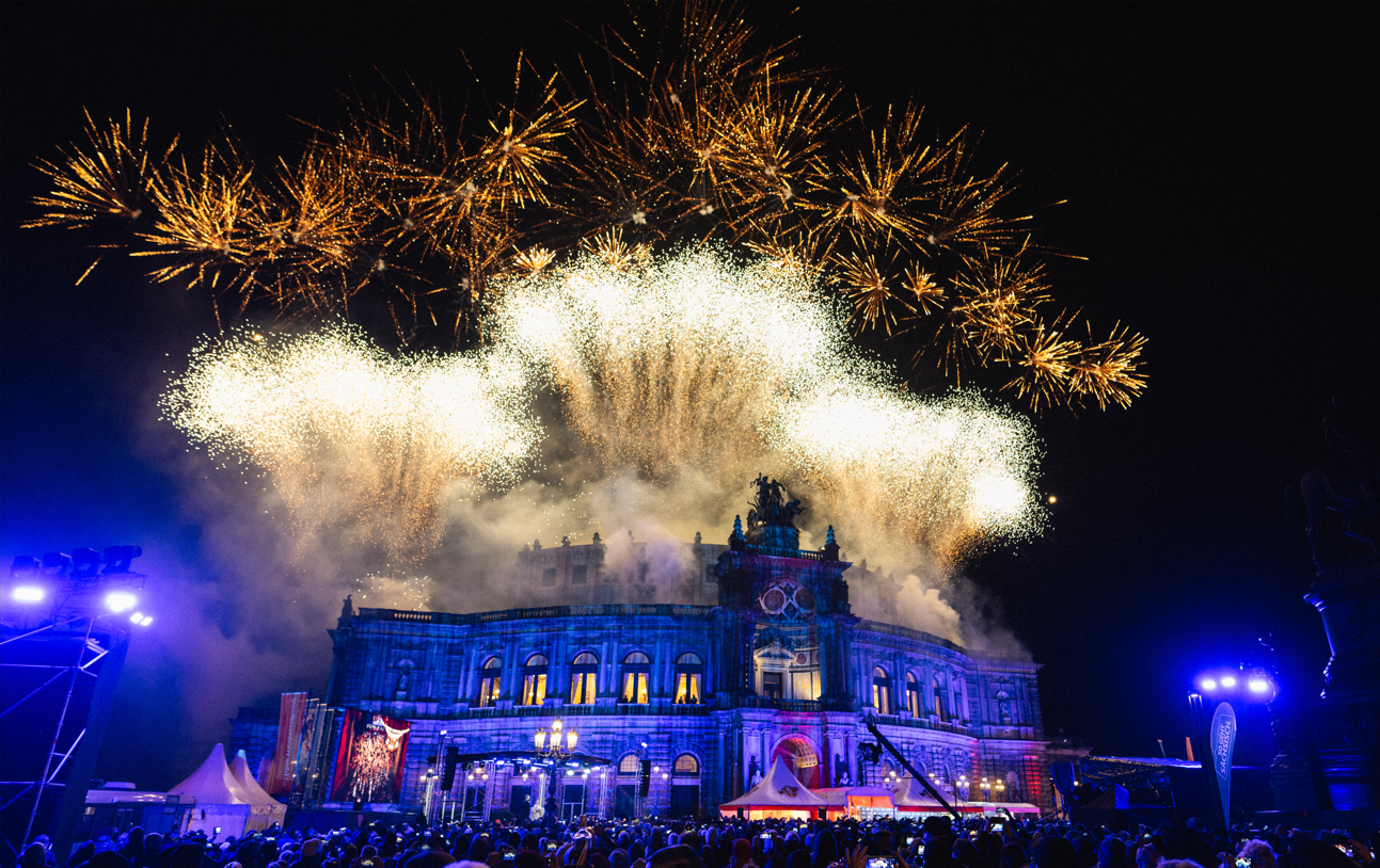 SemperOpenairball 2026: Musik, Gemeinschaft und ein starkes Zeichen in Rot